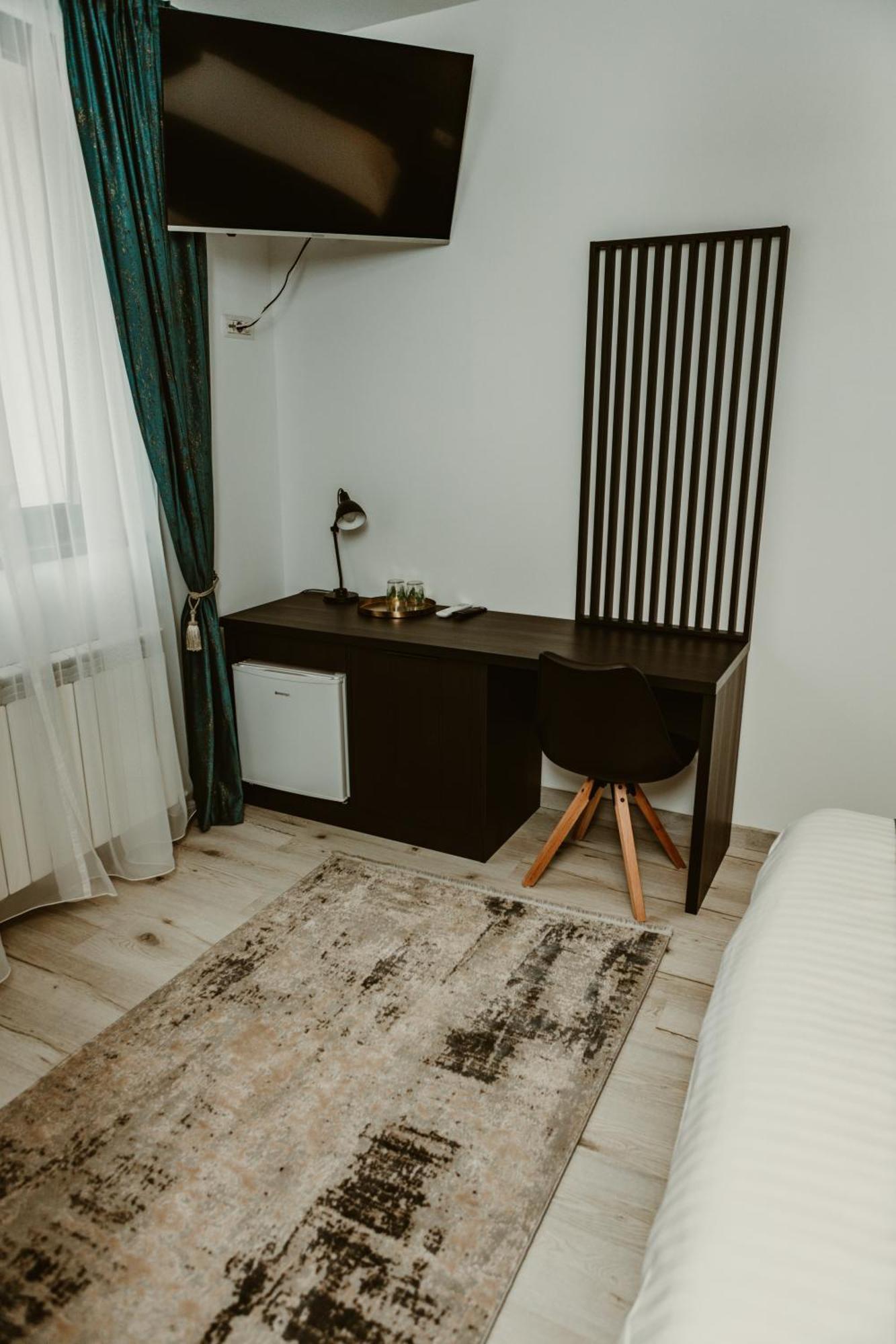 Arini White House Appartement Sibiu Buitenkant foto